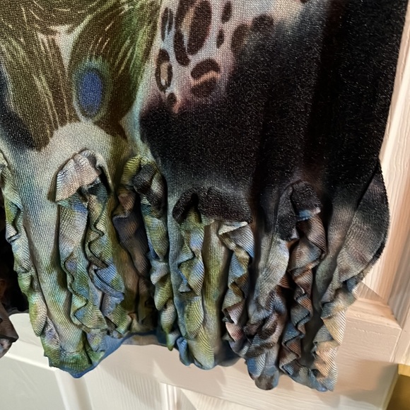 Peacock pattern dress with ruffle hem - Picture 2 of 4